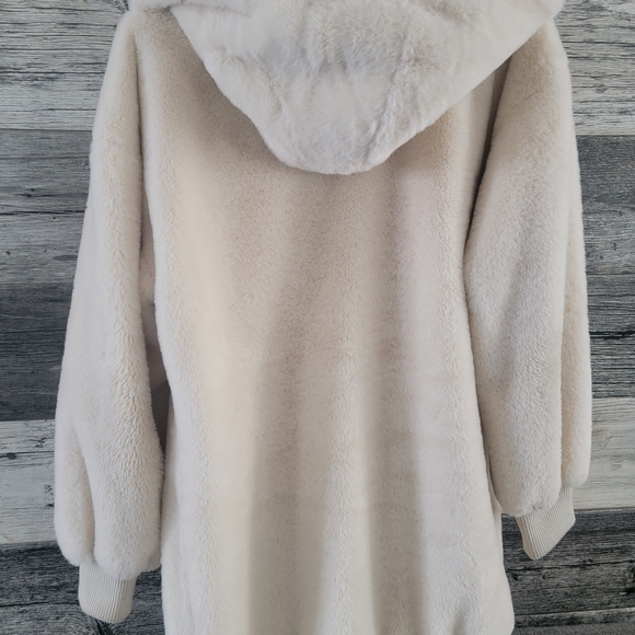 Steve Madden Off-White Teddy Jacket - Picture 3 of 3